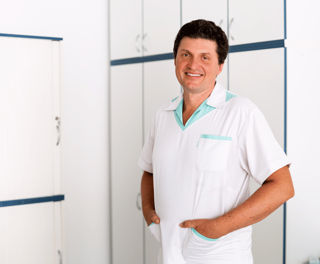 Gastroenterolog při konzultaci s pacientem – odborný rozhovor o IBD onemocněních